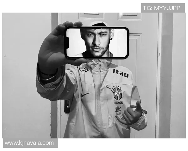 内马尔足球明星挂件热销让你随时随地感受足球魅力与激情